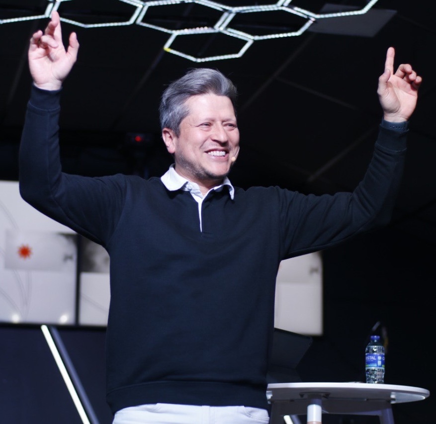 Pastor Javier Aponte
